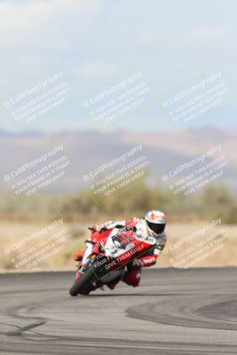 media/Nov-16-2025-Race Pace (Sun) [[8c5fa54630]]/Verified Riders/7-Turn 4 (1155am)/